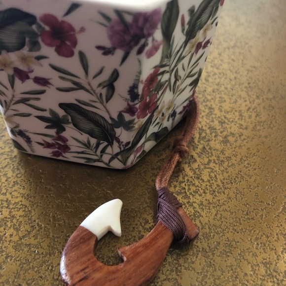 Bali Necklace Fish Hook - Picture 9 of 9